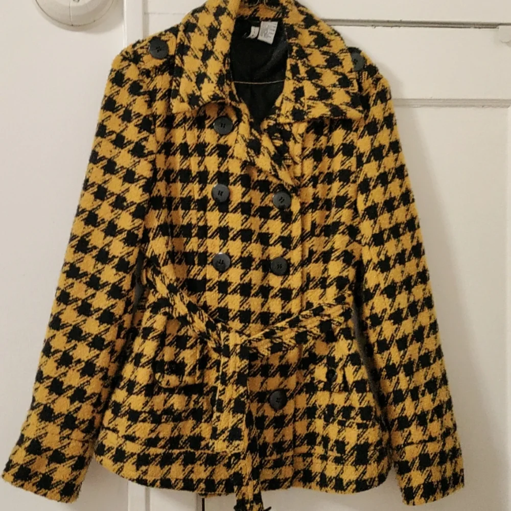 Jacket - Picture 1 of 2